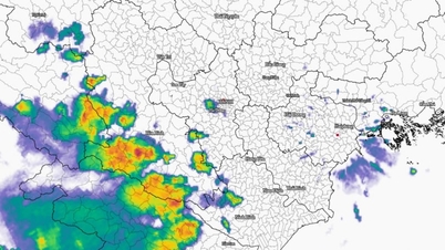 Сильные дожди в Ханое, последний прогноз погоды; в Хоабине идут дожди, в этих районах и коммунах в ближайшие 3 часа ожидаются осадки.