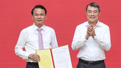 A Lao Cai tartományi pártbizottság korábbi titkárát, Dang Xuan Phongot a Politikai Bizottság a kormány pártbizottságának titkárhelyettesi posztjára nevezte ki.