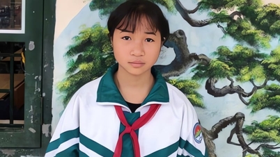 Entry for the "Tomorrow Through My Eyes" contest: Introducing the exquisite hand-embroidered costumes of the Dao people to the world.
