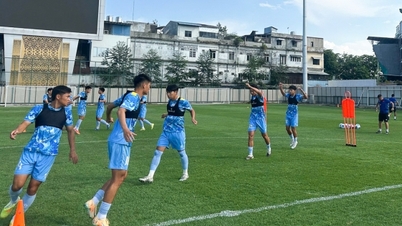 A seleção sub-19 do Vietnã aprimora suas táticas, confiante na vitória contra a seleção sub-19 de Myanmar.