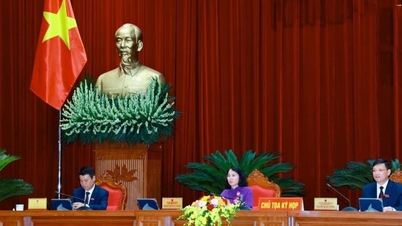 Tercera sesión del XV Consejo Popular Provincial de Quang Ninh: Fortalecimiento de la disciplina y asignación de recursos a las prioridades clave.