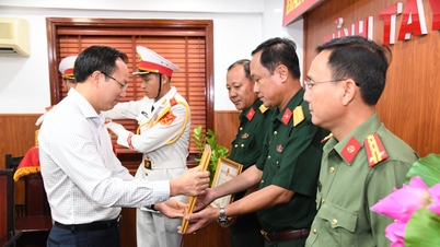 ការបង្កើនចំណេះដឹងអំពីការការពារជាតិ និងសន្តិសុខ - កម្លាំងដើម្បីការពារមាតុភូមិ 'តាំងពីដំបូង និងពីចម្ងាយ'។
