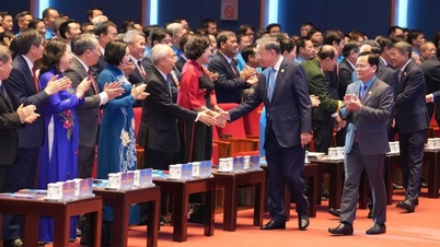El secretario general y presidente To Lam y muchos otros líderes del Partido y del Estado asistieron al 14º Congreso de la Unión de Sindicatos de Vietnam.