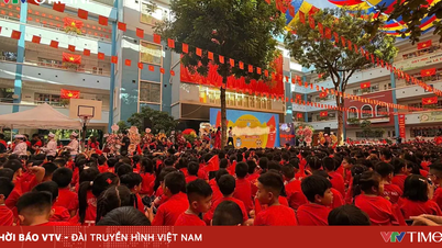 Usulan untuk mengizinkan pekerja mengambil cuti untuk mengantar anak-anak mereka ke hari pertama sekolah.
