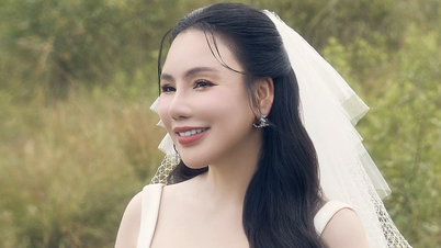 តារាចម្រៀង Ho Quynh Huong រៀបចំពិធីមង្គលការរបស់នាង។