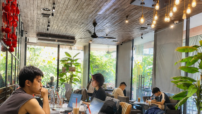 Estudantes em Da Nang 'fogem' de seus dormitórios devido à onda de calor.