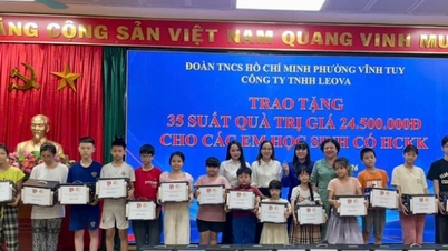 «ថ្នាក់ «ស្លាបនៃក្តីសុបិន» ចែករំលែកសេចក្តីស្រឡាញ់ដល់កុមារនៅក្នុងសង្កាត់វិញទុយ»។