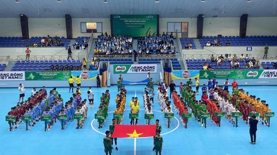 Dong Nai Truong Tuoi Academy ja Dong Nai Van Tam voittivat avausottelunsa alle 11-vuotiaiden lasten jalkapalloturnauksen karsintakierroksella.