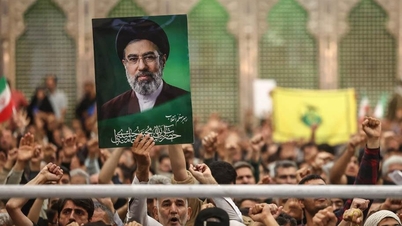 Irans øverste leder erklærer, at han har givet USA og Israel et 'afgørende slag'.