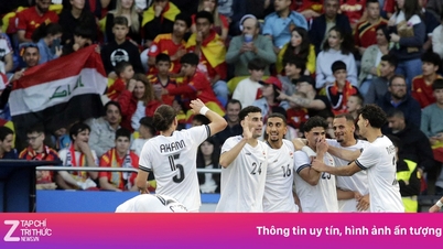 Un giocatore iracheno segna un gol spettacolare contro la Spagna.