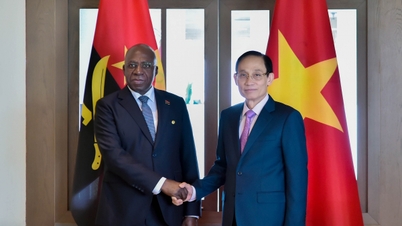 Ulkoministeri Le Hoai Trung keskusteli Angolan ulkoministerin kanssa.