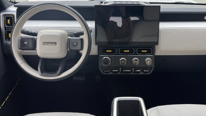 Yaris Cross, en SUV i B-segmentet, der kan sammenlignes med Mitsubishi Xforce, kan prale af et overlegent design og en yderst attraktiv pris.