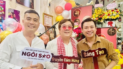 El director Chánh Trực inaugura la Academia de Arte Musical Star.