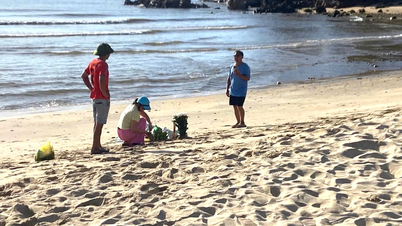 Et lig blev fundet skyllet i land på stranden i Bac Trach kommune.