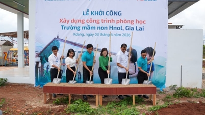 ABBank inaugura una nueva aula para niños de zonas desfavorecidas de Gia Lai.