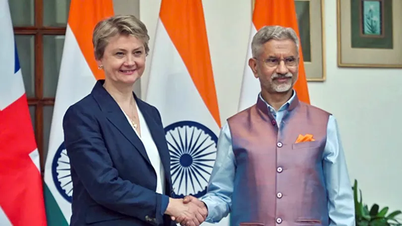 Indien og Storbritannien intensiverer samarbejdet om essentielle mineraler og maritim sikkerhed.