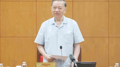 Membangun kapasitas untuk kemandirian dan kreativitas.