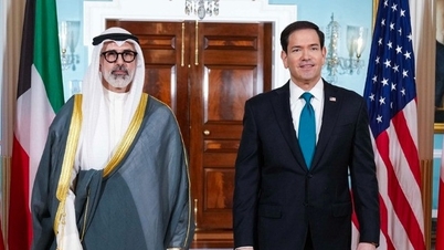 USA lover sikkerhedsgarantier for Kuwait, mens Iran opkræver et servicegebyr i Hormuz.