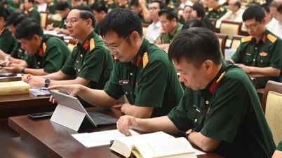 Kahdesta historiallisesta kutsusta aseisiin Vietnamin kansakunnan pyrkimyksiin.