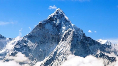 Manden overlevede mirakuløst næsten en uge uden mad, vand eller ilt på Mount Everest.