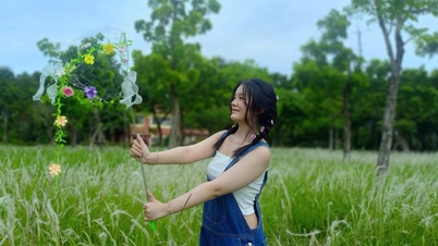 Đẹp như phim, đồi cỏ lau giữa TP.HCM đang khiến giới trẻ phát sốt