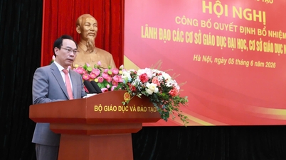 Bộ trưởng GD-ĐT: Giáo dục không thể phát triển bằng tư duy và cách làm cũ