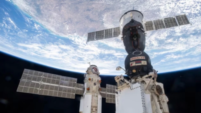 A NASA ordenou que os astronautas evacuassem a estação espacial devido a um vazamento.