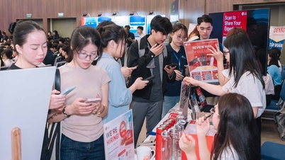 นักเรียนกว่า 1,200 คนกำลังมองหาแนวทางแก้ไขปัญหาในตลาดงานยุคปัญญาประดิษฐ์ (AI)