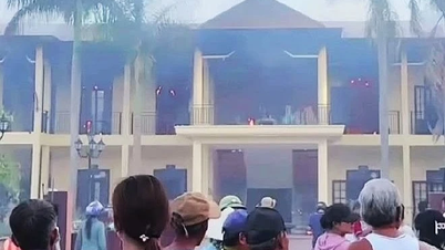 Da Nang: Incêndio na sede da comuna; vários escritórios e documentos foram danificados.