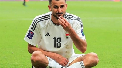Kapten pasukan kebangsaan Iraq telah disoal siasat selama tujuh jam di lapangan terbang Chicago kerana disyaki sebagai pengganas.