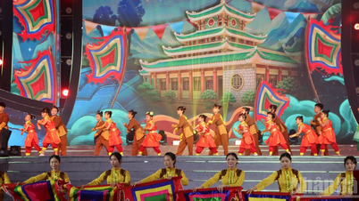ອານຢາງ ອະນຸລັກຮັກສາ ແລະ ເສີມຂະຫຍາຍຄຸນຄ່າມໍລະດົກຂອງງານບຸນ ບາຈົວຊູ ທີ່ພູຊາມ.
