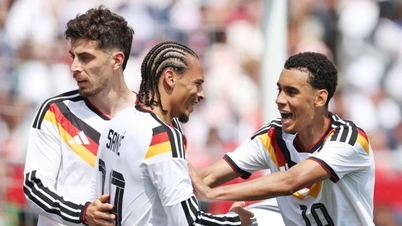 Tysklands "Panzer"-hold besejrede værterne USA 2-1 og fastholdt dermed deres ubesejrede stime på ni kampe.