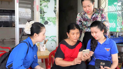The youth of Tran De are proactive and volunteer for community life.
