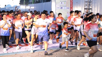 Mais de 4.000 pessoas participaram da corrida beneficente para arrecadar fundos para a educação e o desenvolvimento da comunidade.
