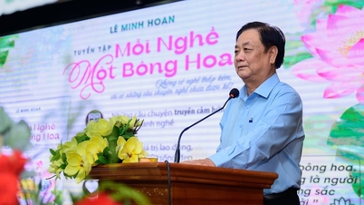 Yazar Le Minh Hoan, her mesleği bir çiçeğe benzetiyor.