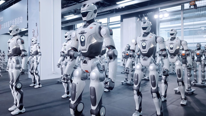 Kecepatan yang luar biasa dalam memproduksi robot humanoid di sebuah pabrik di Tiongkok.