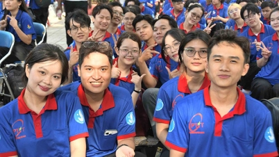 Ho Chi Minh City się rozrasta, program „Wspieranie uczniów w okresie egzaminacyjnym” osiąga niespotykaną dotąd skalę.