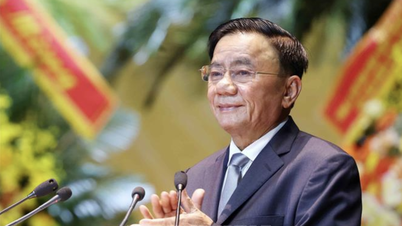 Thường trực Ban Bí thư Trần Cẩm Tú phát biểu chỉ đạo Đại hội IX Hội Nông dân Việt Nam