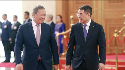 [Foto] Premierminister Le Minh Hung leder velkomstceremonien for premierministeren for Kongeriget Cambodja, Samdech Moha Borvor Thipadei Hun Manet.