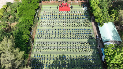 Hơn 1.000 giảng viên, sinh viên Đại học Trà Vinh đồng diễn dân vũ Khmer