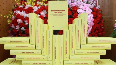 Lançamento do livro "O Trabalho Ideológico do Partido - A Base para o Progresso do País na Nova Era"