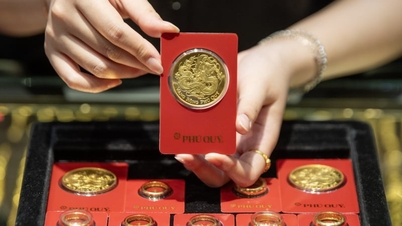 Harga emas anjlok sebesar 45 juta VND per tael, dan pemandangan orang-orang yang mengantre untuk membeli emas pun menghilang.