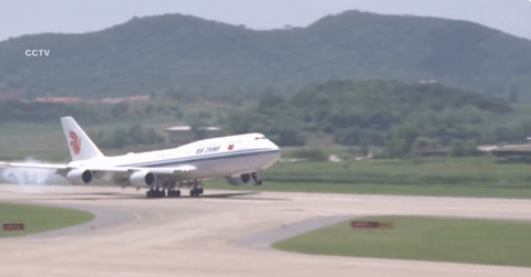 Nord-Korea ga Xi Jinping en storslått velkomst på Kim Il-sung-plassen.
