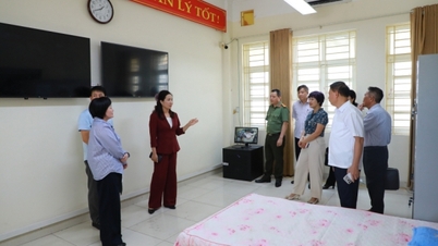 កំពុងត្រួតពិនិត្យការរៀបចំសម្រាប់ការប្រឡងបញ្ចប់ការសិក្សាមធ្យមសិក្សាទុតិយភូមិឆ្នាំ ២០២៦ នៅទីតាំងប្រឡងវិទ្យាល័យហុនហ្គៃ។