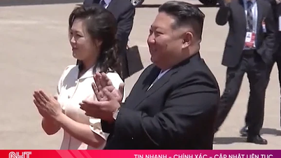 Kim Jong-un dro til flyplassen for å ønske Xi Jinping velkommen.