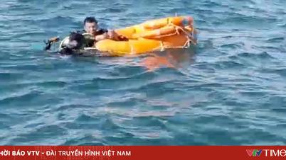 Bot pelancong karam di pantai Cua Dai, 19 orang diselamatkan tepat pada masanya.