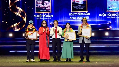 มอบรางวัลแก่ผลงานยอดเยี่ยมในงานเทศกาลภาพยนตร์สั้นนครโฮจิมินห์ ครั้งที่ 2