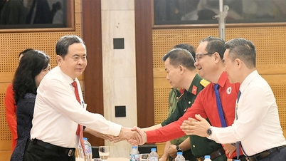 นายเจิ่น ทันห์ มัน ประธานสภาแห่งชาติ เข้าร่วมพิธีเชิดชูเกียรติผู้บริจาคโลหิตโดยสมัครใจดีเด่น 100 คน ประจำปี 2026