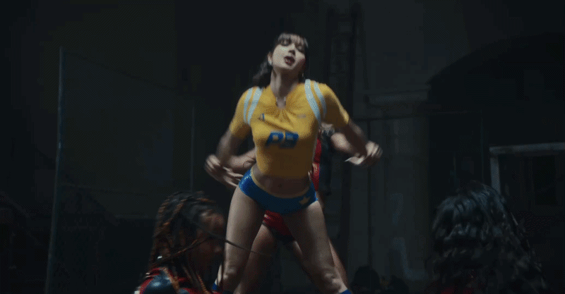 An MV featuring Lisa (BlackPink) is getting a storm of dislikes, what's going on?