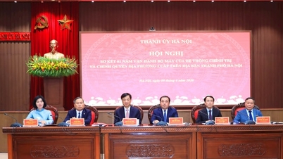 Hanoi, siyasi sistemin ve iki kademeli yerel yönetim mekanizmasının bir yıllık işleyişini değerlendiriyor.